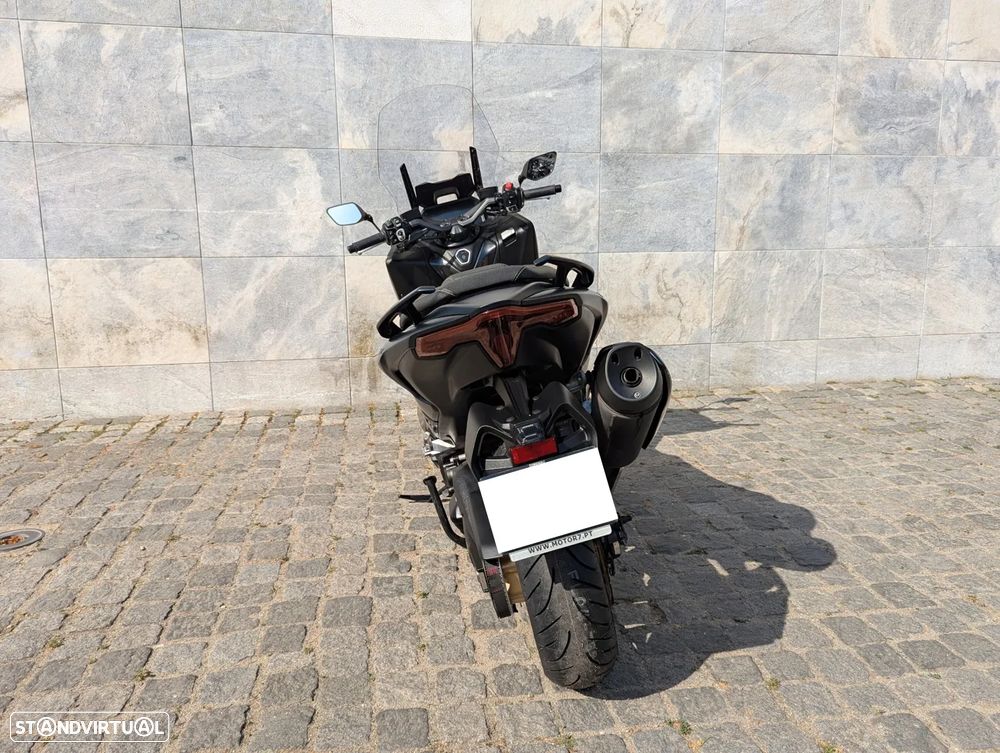 Yamaha TMAX Tech Max - 8