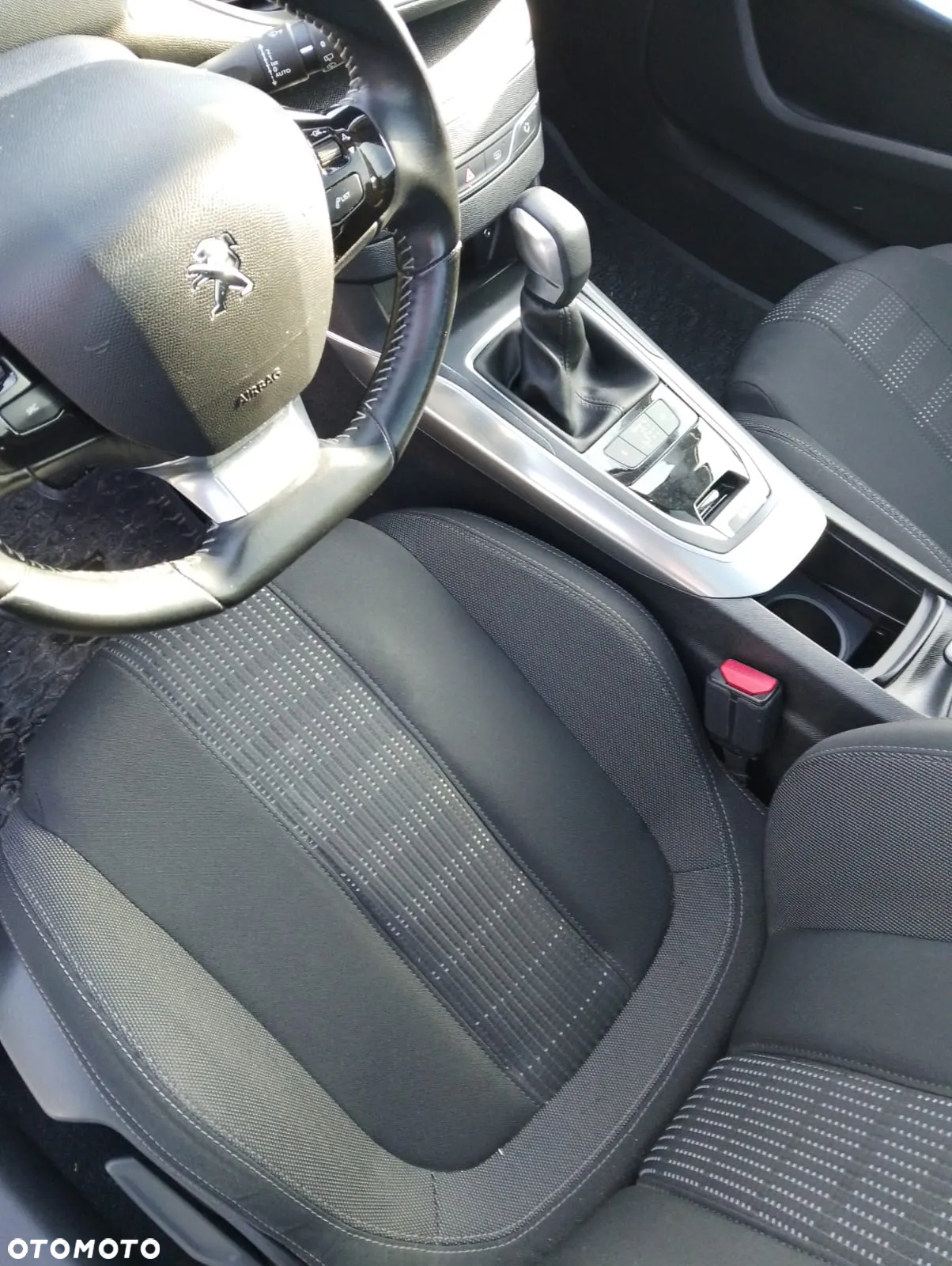 Peugeot 308 1.2 PureTech Active S&S EAT6 - 10