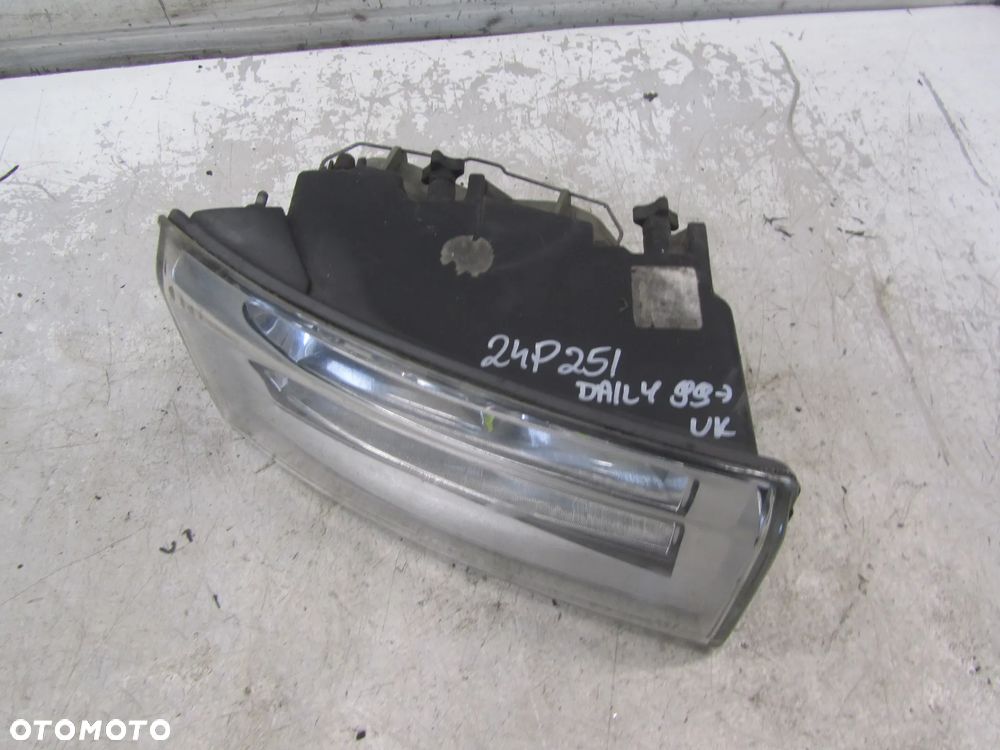 iveco daily 99->reflektor prawy przód uk - 1