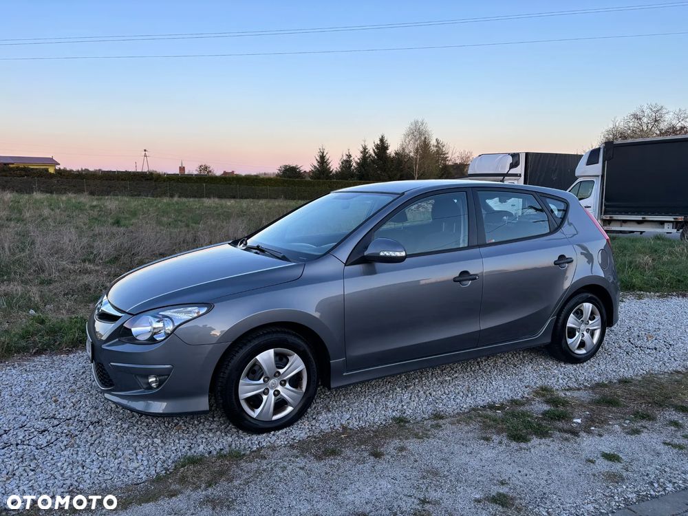 Hyundai i30 1.6 CRDi FIFA WM Edition - 11