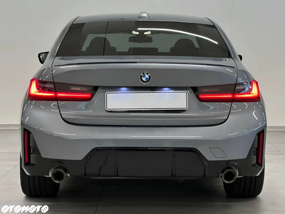 BMW Seria 3 330i xDrive M Sport - 3