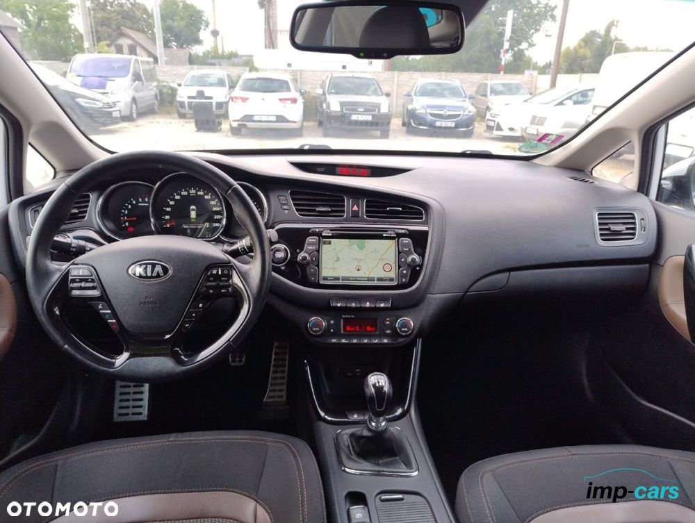 Kia Ceed - 4