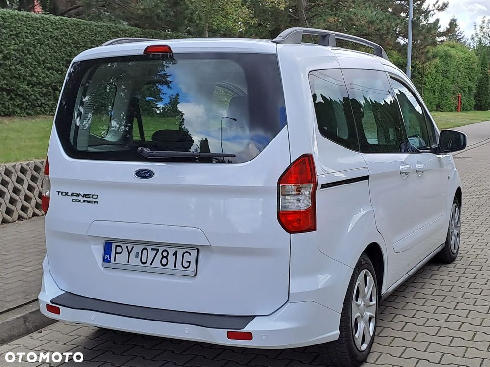 Ford Tourneo Courier - 4