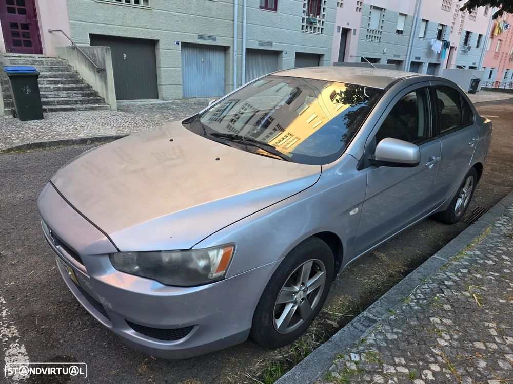 Mitsubishi Lancer 1.5 Invite - 3
