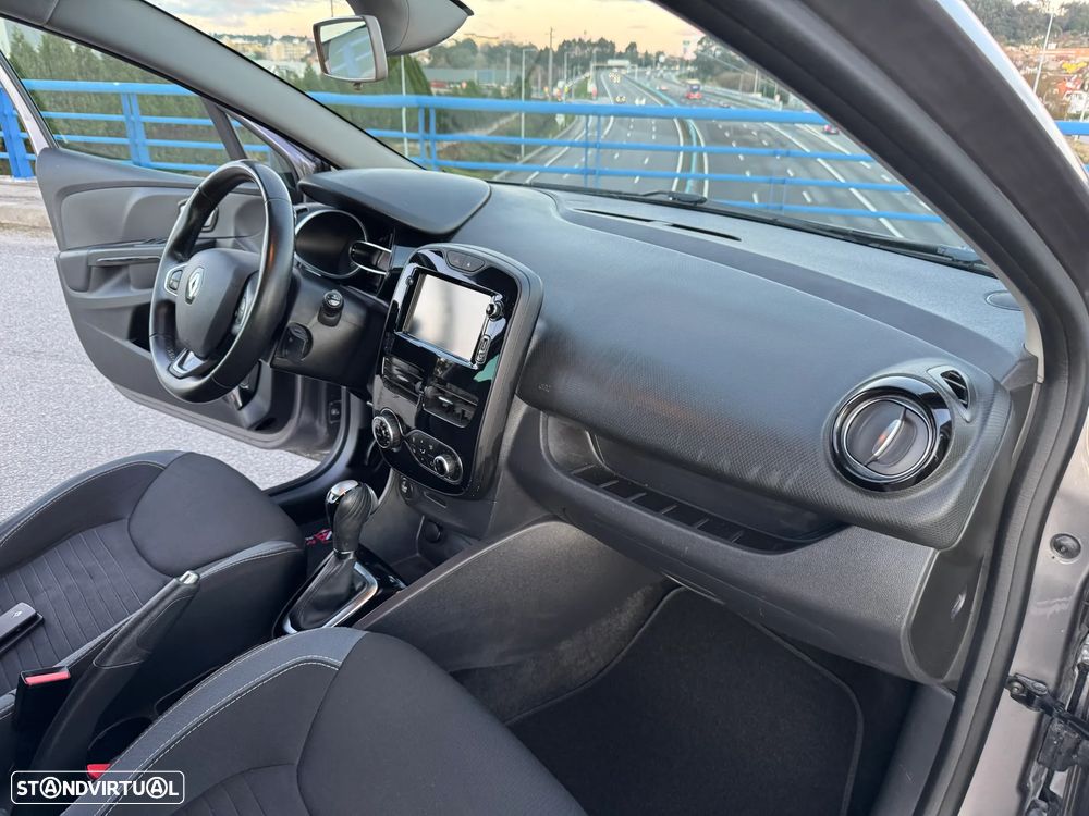 Renault Clio Sport Tourer Energy dCi 90 EDC Experience - 26