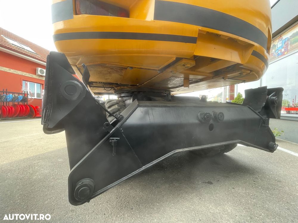 JCB JS1033 - 12