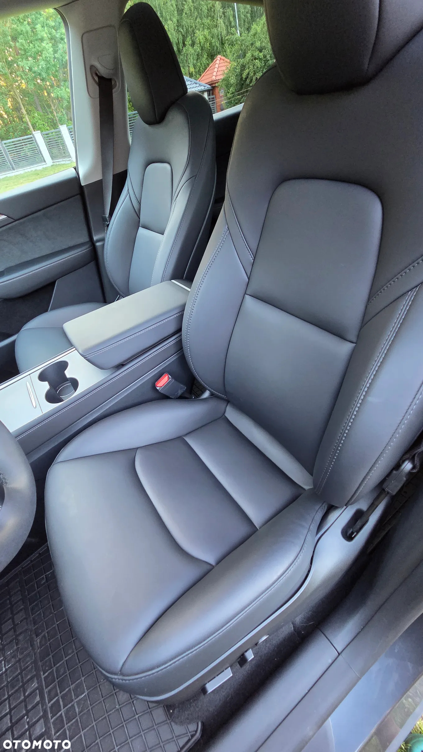 Tesla Y Model Long Range Dual Motor AWD - 17