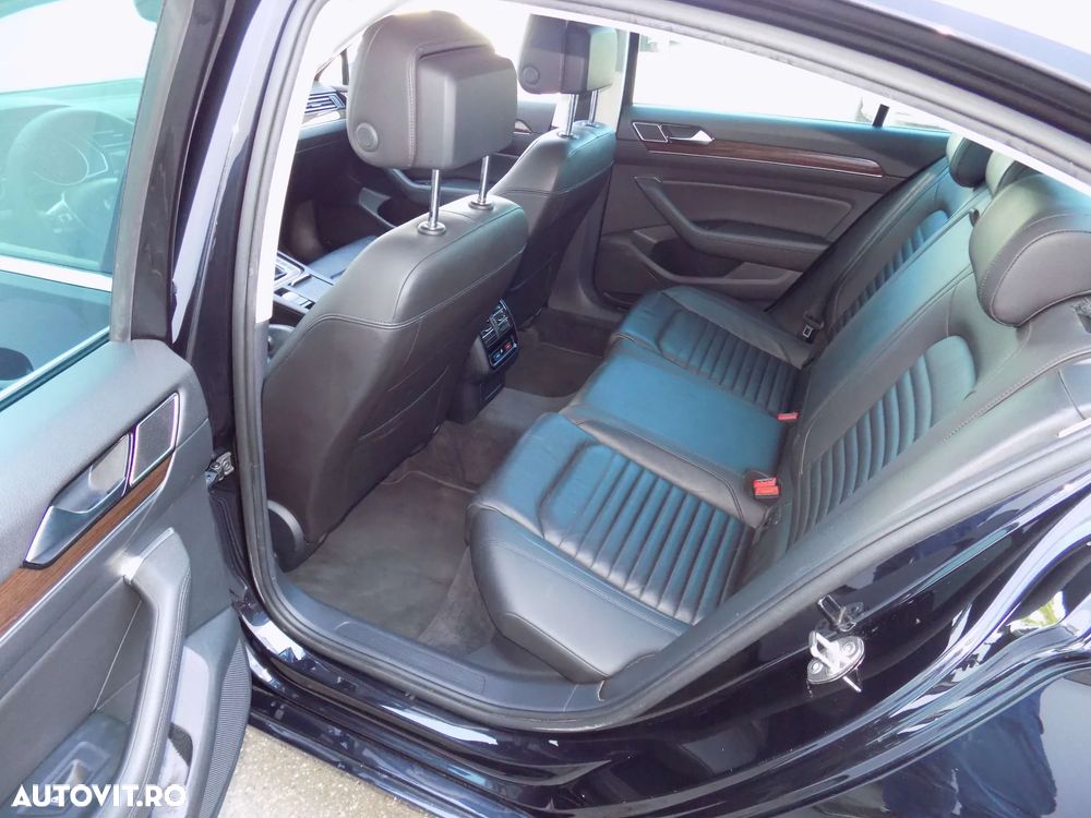 Volkswagen Passat 2.0 TDI SCR DSG Comfortline - 23