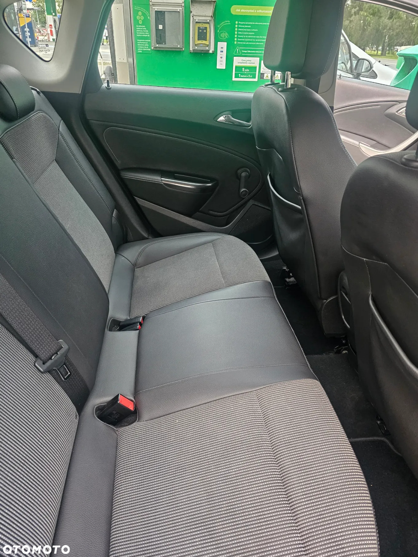 Opel Astra 1.4 Turbo Sports Tourer - 10