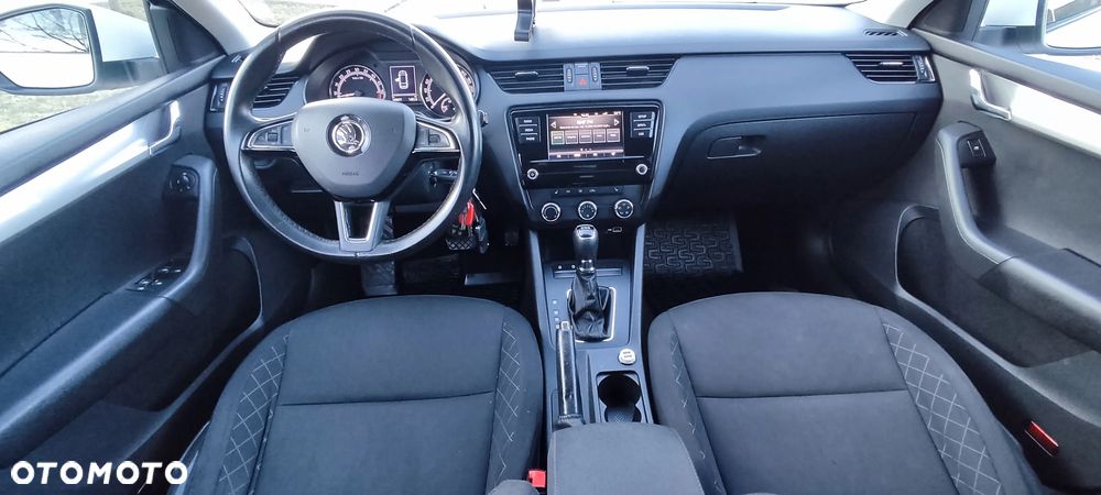 Skoda Octavia 1.6 TDI DSG Ambition - 7