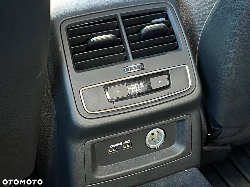 Audi A4 Limousine - 32