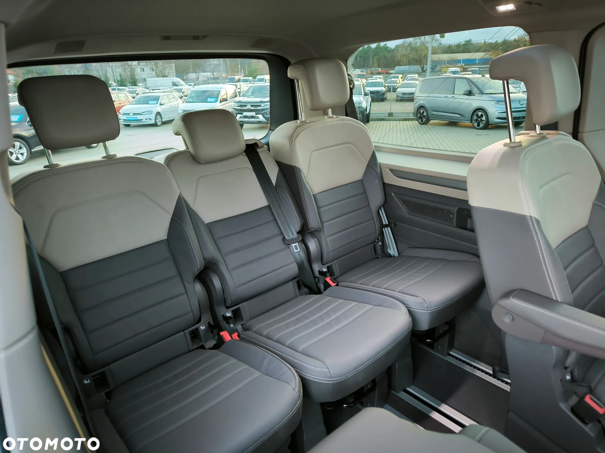 Volkswagen Multivan 2.0 TSI L2 Style DSG - 24