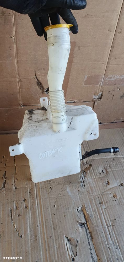 Zbiorniczek spryskiwaczy pompka pompki Sybaru Legacy IV Lift Outback - 3