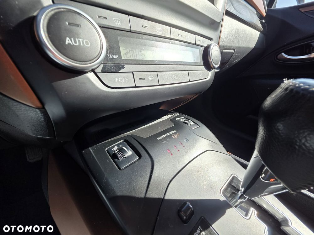 Toyota Avensis 1.8 Prestige MS - 15