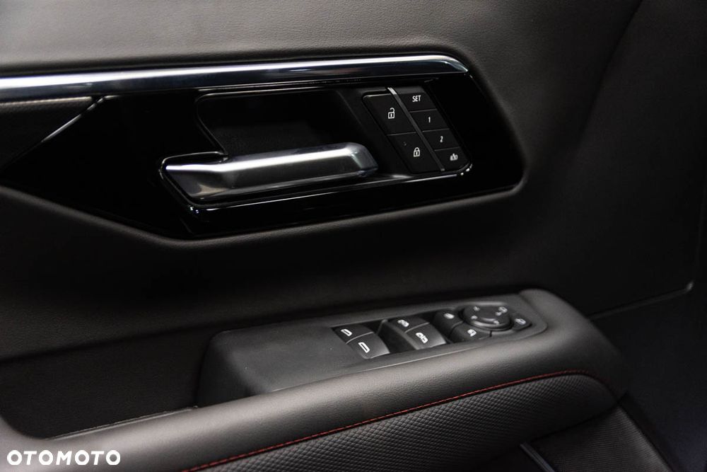 Chevrolet Tahoe - 17