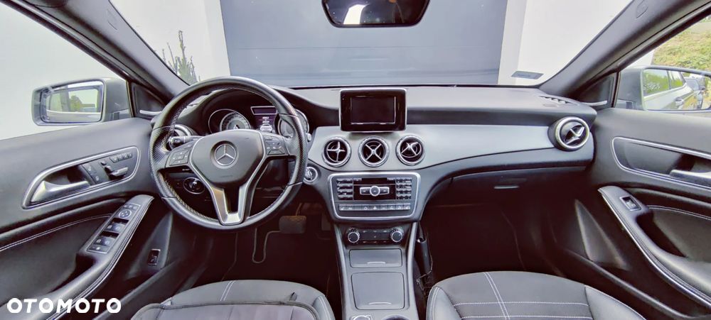Mercedes-Benz GLA 250 4-Matic - 12