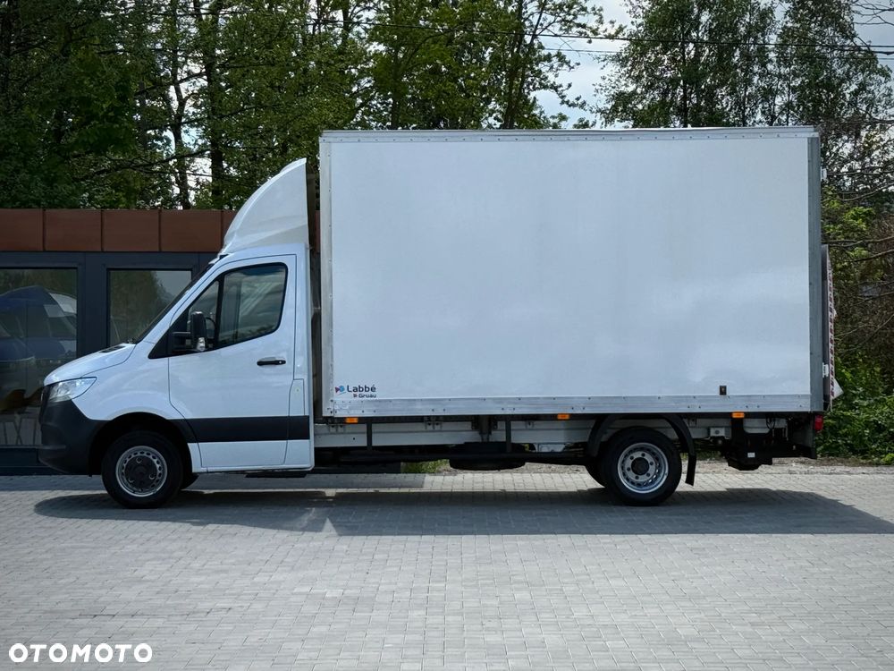 Mercedes-Benz Sprinter 514 CDI / 2.2 140KM / 2019 ROK / Kontener 4,2m + Winda Dhollandia 750KG / ZAREJESTROWANY W PL - 16