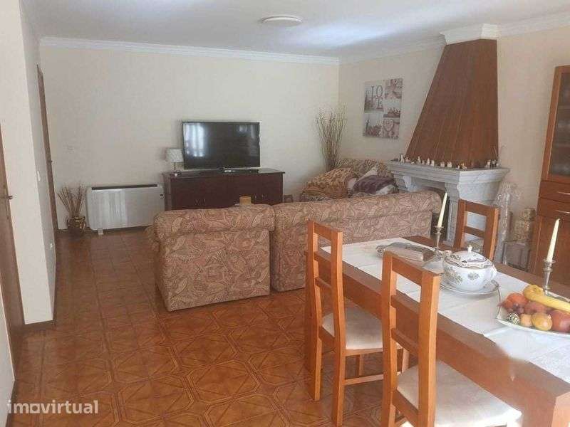 Apartamento T3 de 130 m² em Paredes de Coura | 2 WC | 2.º andar - Grande imagem: 2/12