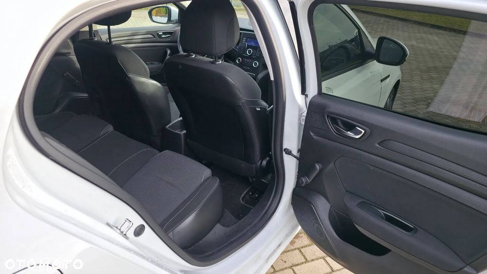 Renault Megane ENERGY TCe 100 LIFE - 17