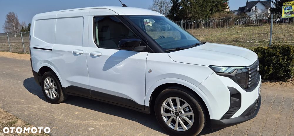 Ford COURIER - 9