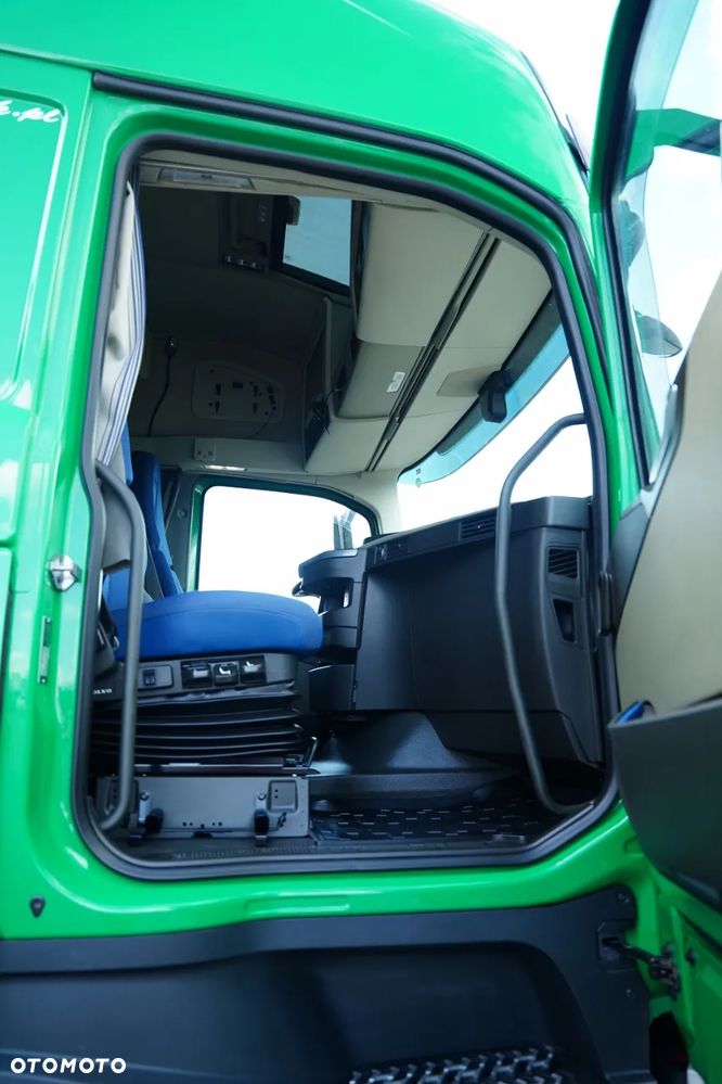 Volvo FH 500 / I-SAVE / HYDRAULIKA / RETARDER / KLIMATYZACJA POSTOJOWA  / I- SHFIT /  2 ZBIORNIKI PALIWA / - 36