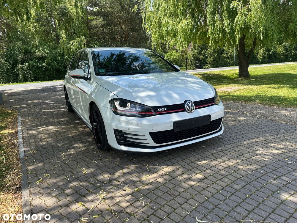 Volkswagen Golf GTI BlueMotion Technology - 2