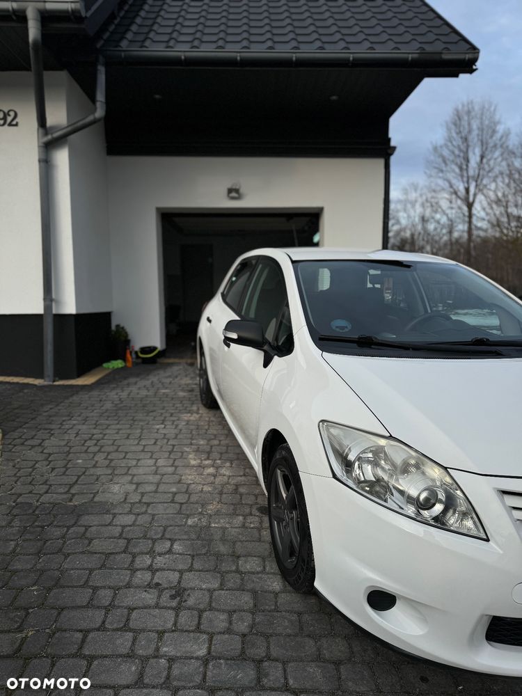 Toyota Auris 1.4 D-4D 2010 - 4