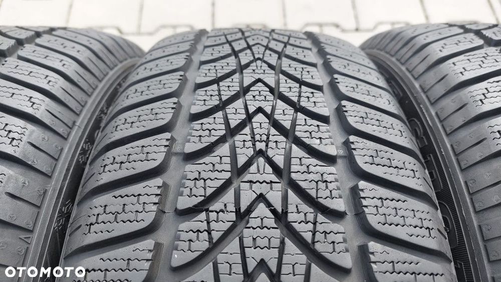 Opony Dunlop 205 55 R16 - 3