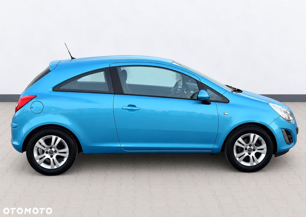 Opel Corsa 1.2 16V Essentia - 17