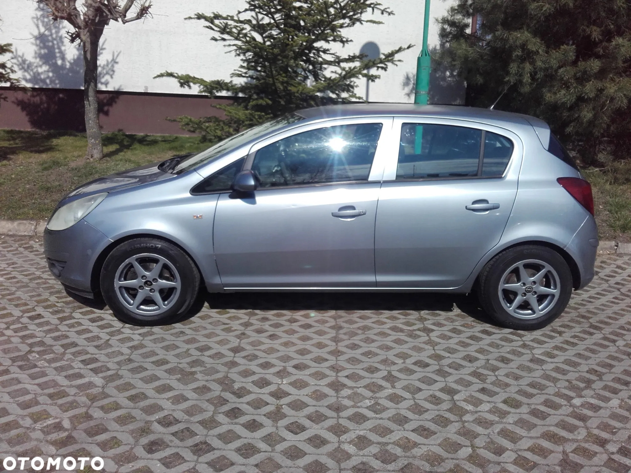 Opel Corsa 1.4 16V Cosmo - 9