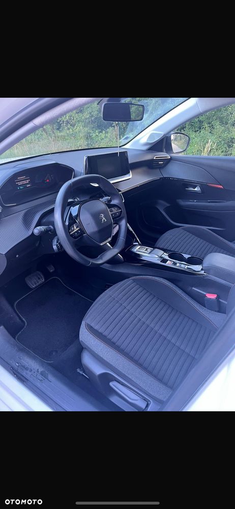 Peugeot 208 - 7