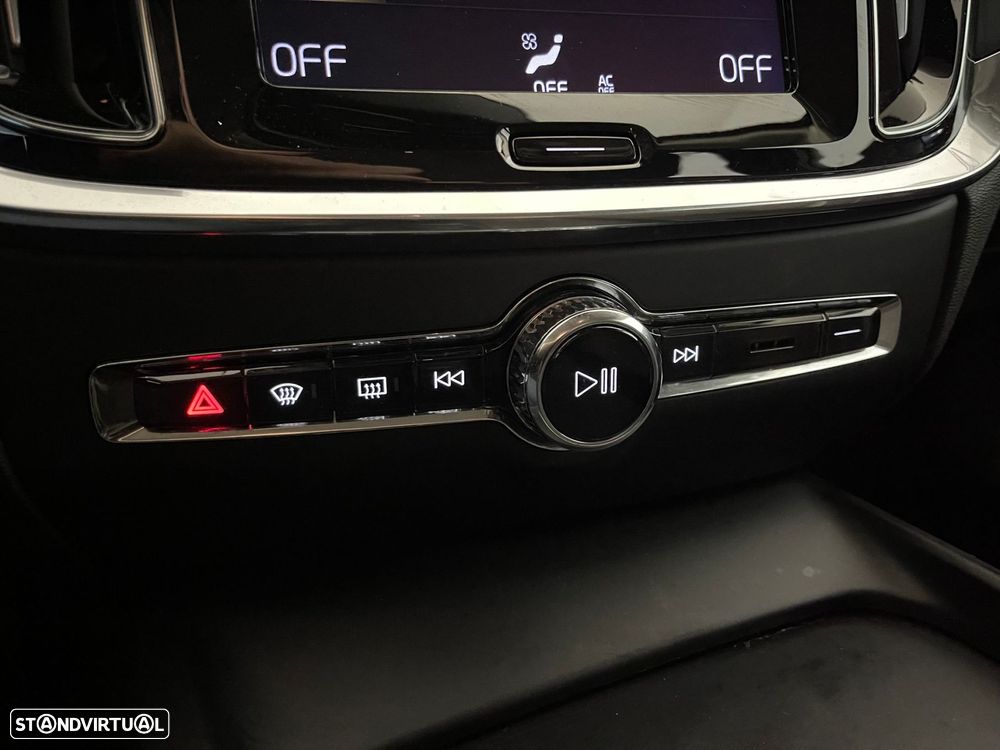 Volvo V60 2.0 D3 Momentum Geartronic - 26