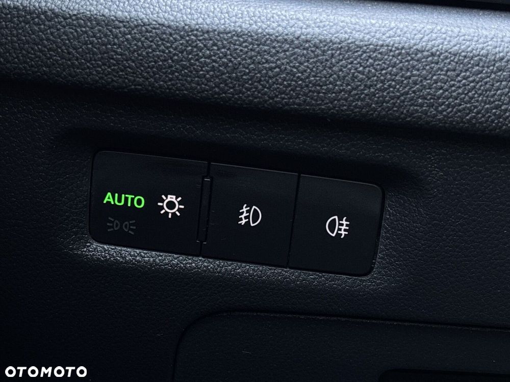 Skoda Octavia 2.0 TDI Ambition DSG - 21