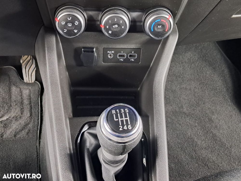 Renault Clio - 11