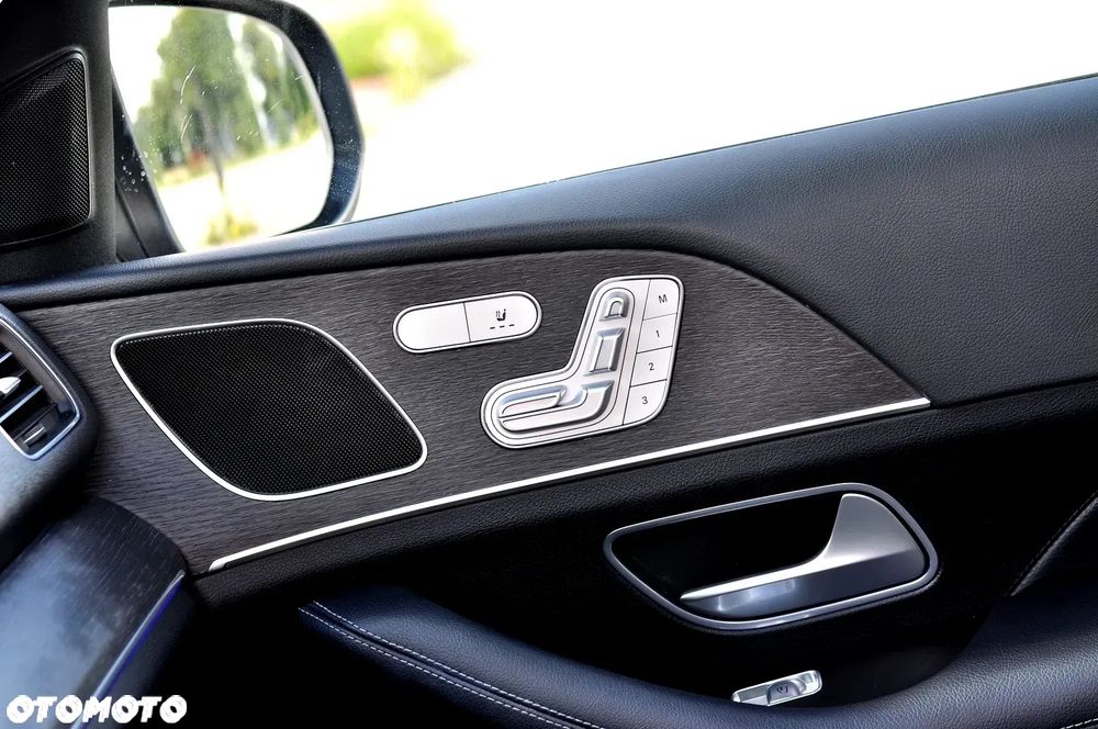Mercedes-Benz GLE 300 d 4Matic 9G-TRONIC AMG Line - 30