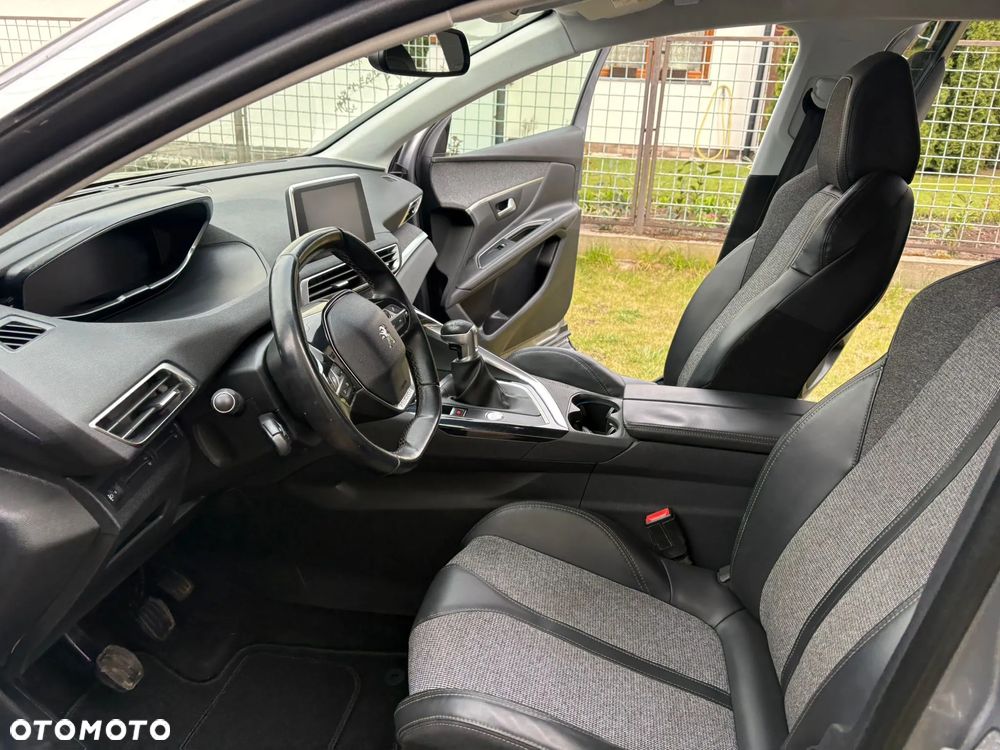 Peugeot 3008 1.6 BlueHDi Allure S&S - 12