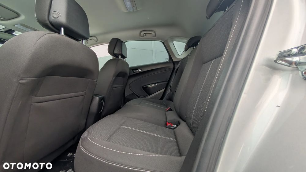 Opel Astra 2.0 CDTI DPF Innovation - 11