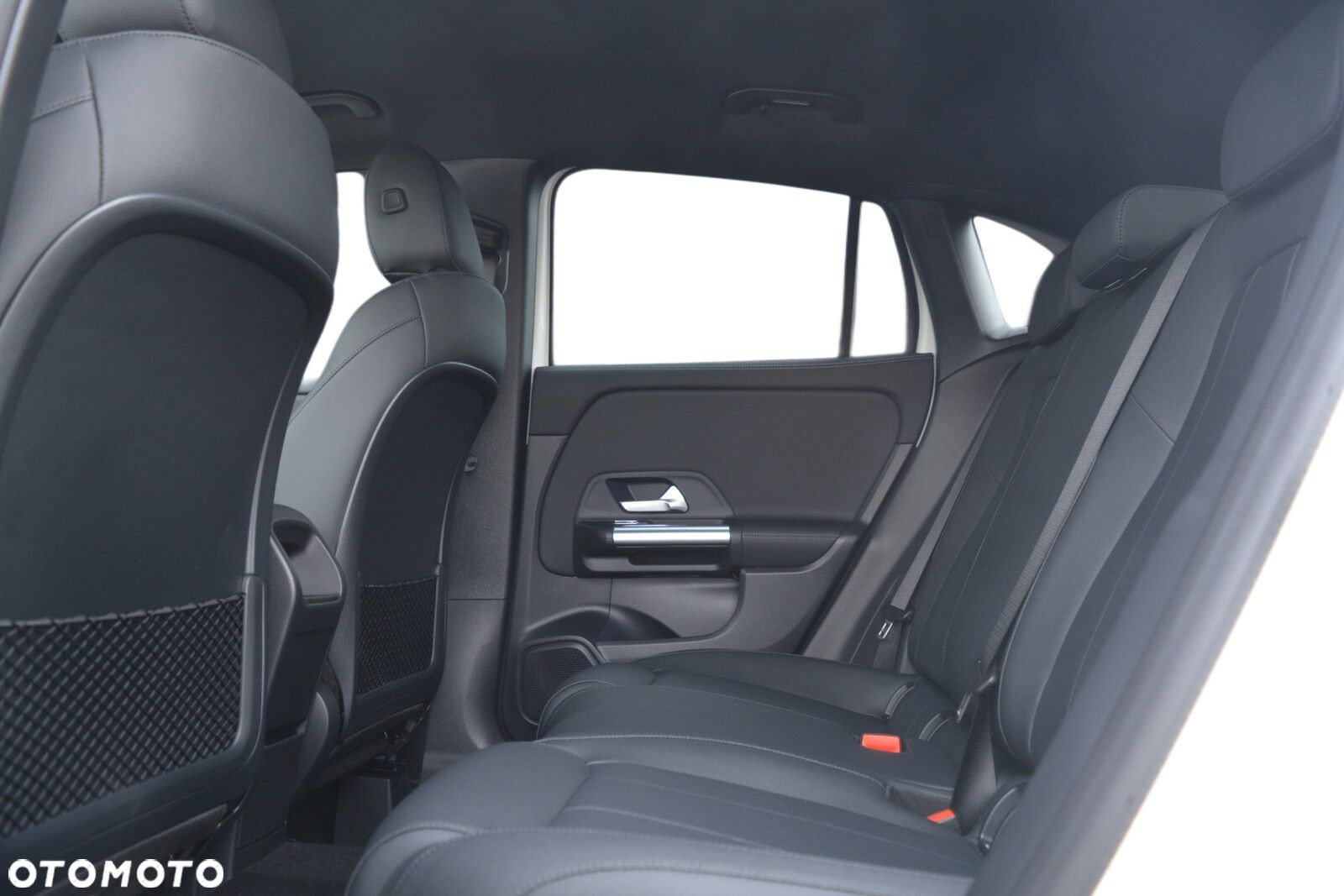 Mercedes-Benz GLA 200 Progressive - 8