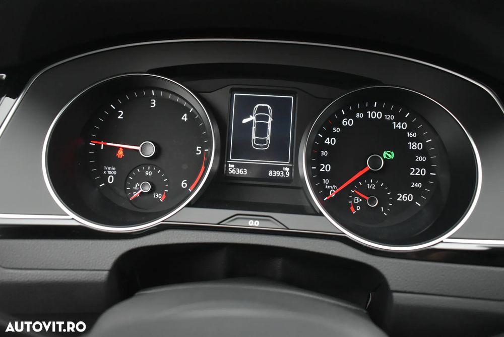 Volkswagen Passat 2.0 TDI DSG Comfortline - 13