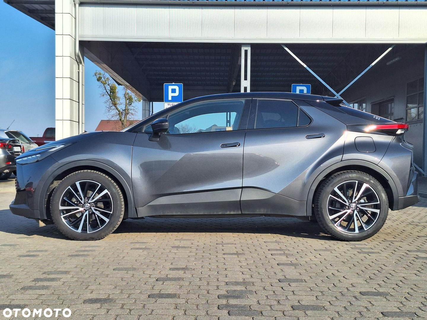 Toyota C-HR - 8