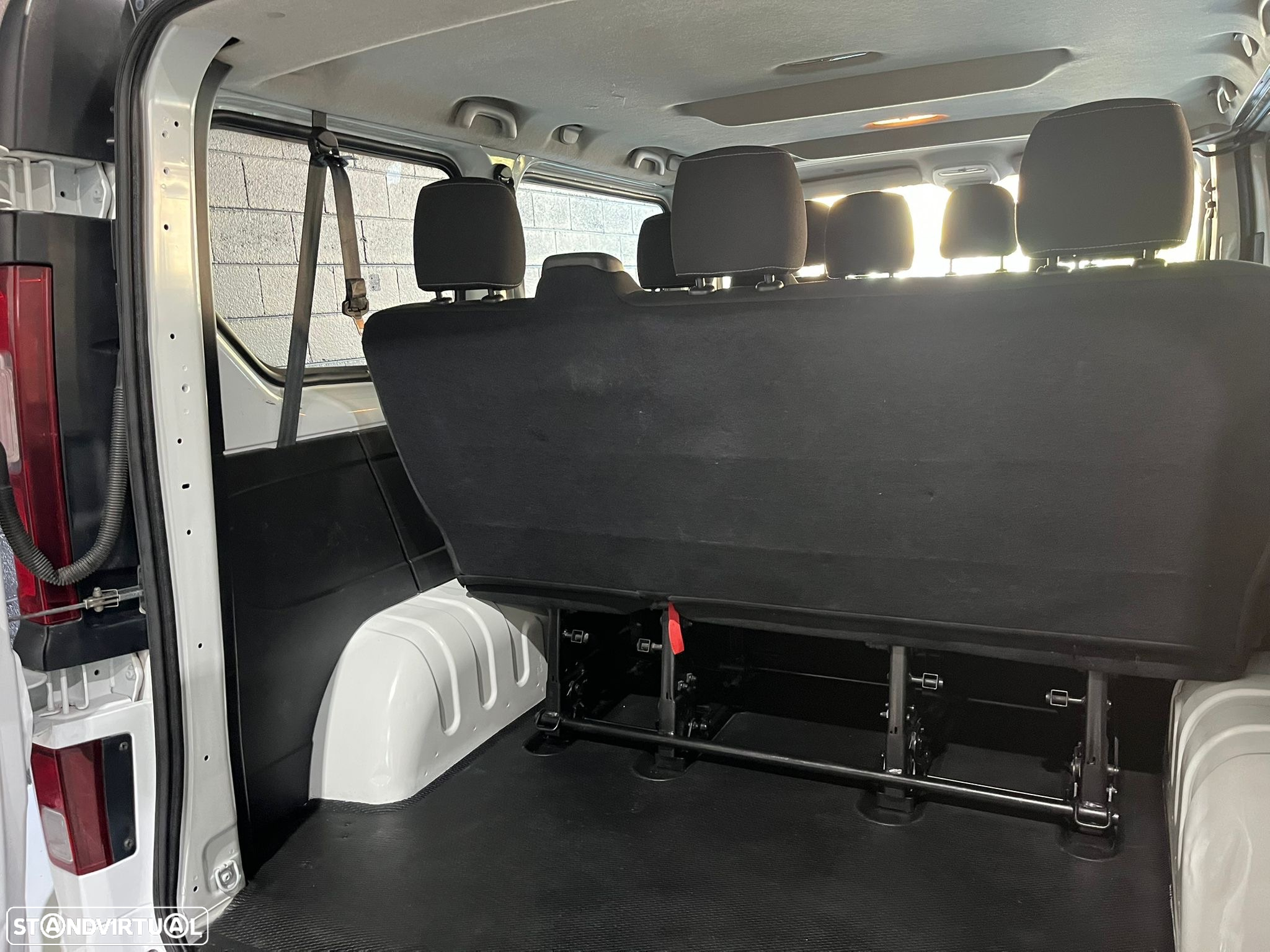 Opel Vivaro 1.6 CDTi L2H1 2.9T Sport 9L S/S - 23