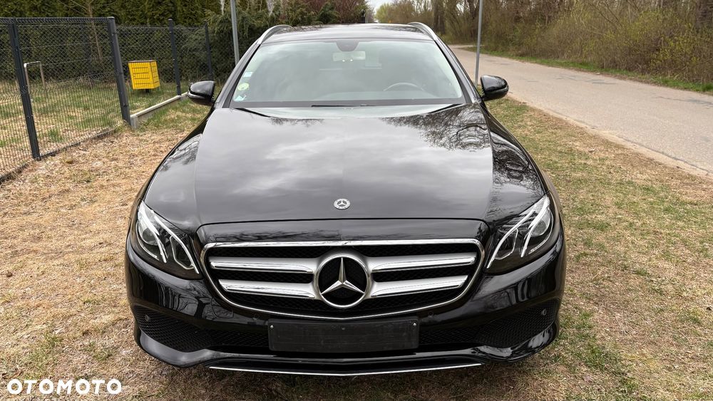 Mercedes-Benz Klasa E 220 d 4-Matic 9G-TRONIC - 18