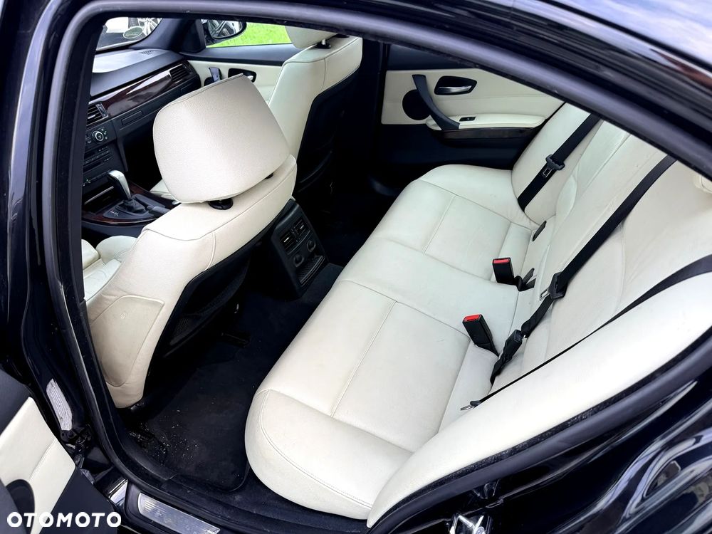 BMW Seria 3 320d DPF - 10
