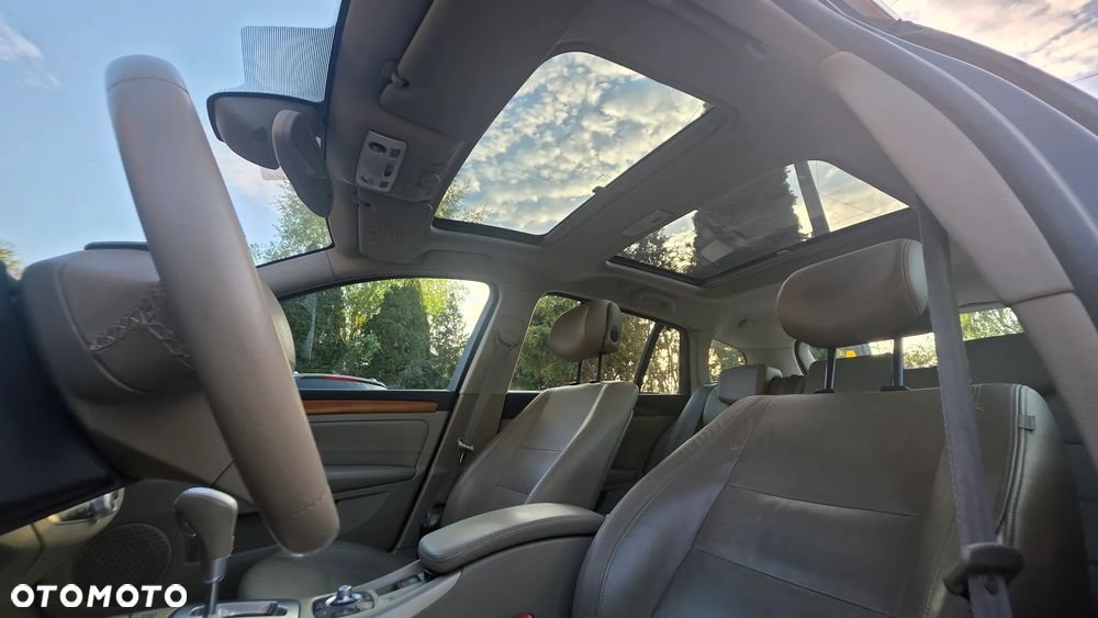 Renault Laguna V6 dCi 235 FAP GT - 14