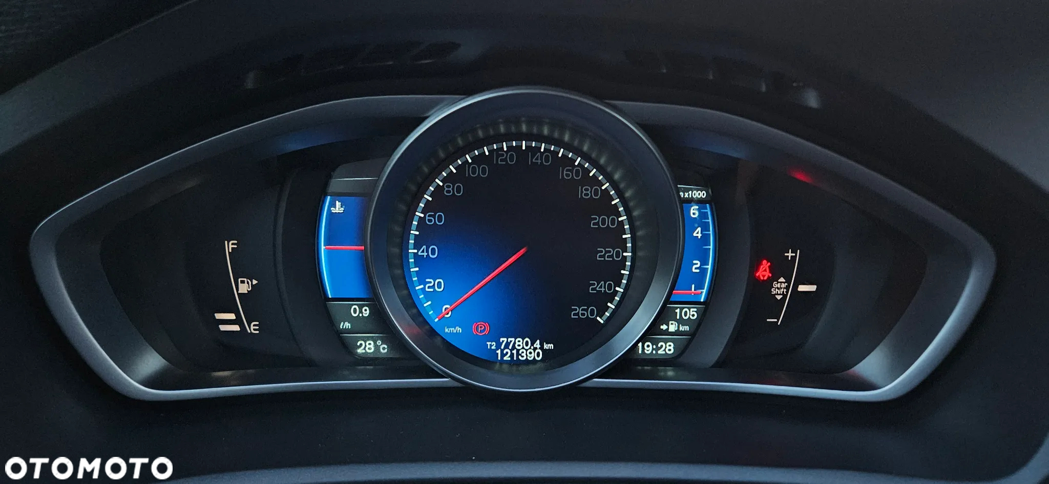 Volvo V40 T3 R-Design Summum - 13