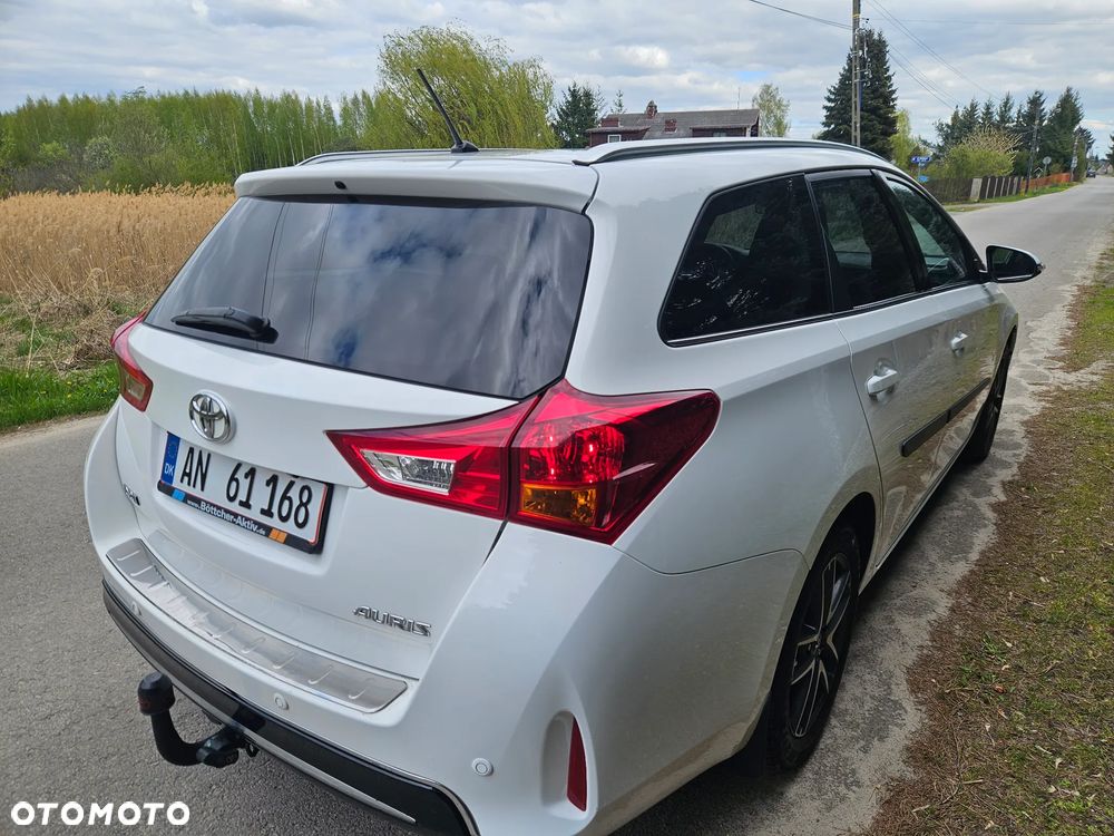 Toyota Auris 1.6 Valvematic Life - 9