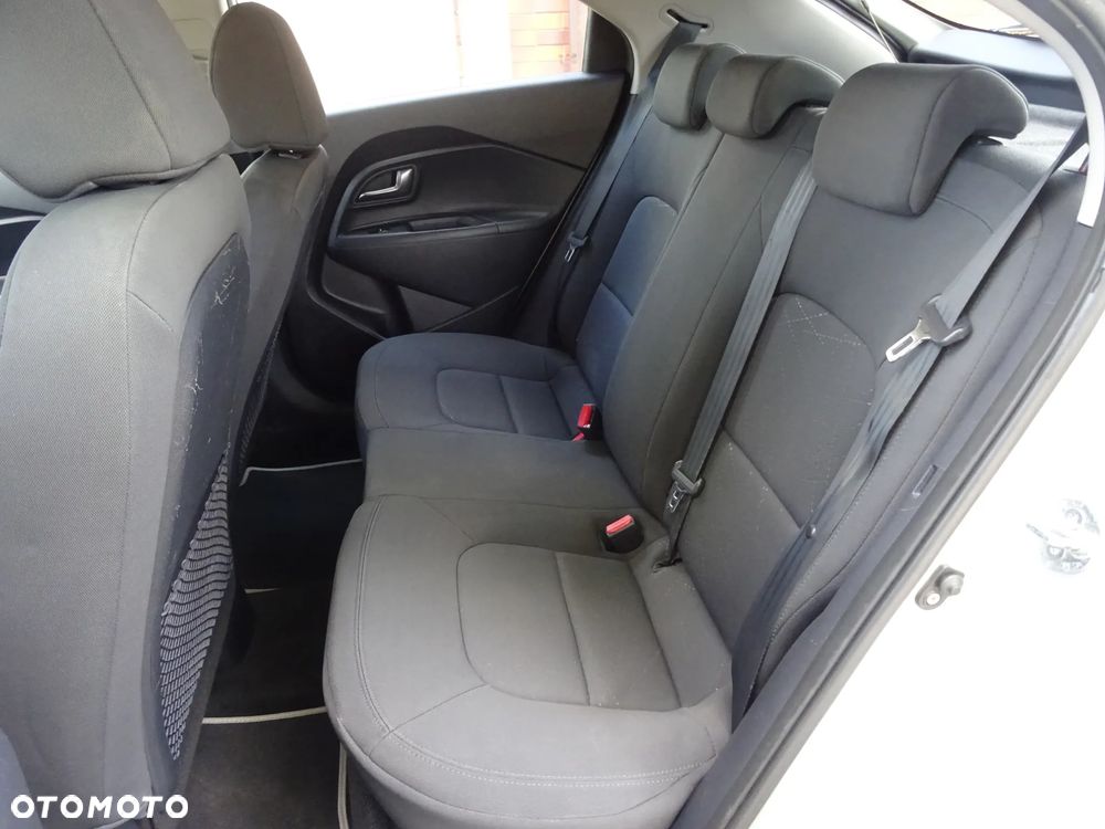 Kia Rio 1.1 crdi L - 22