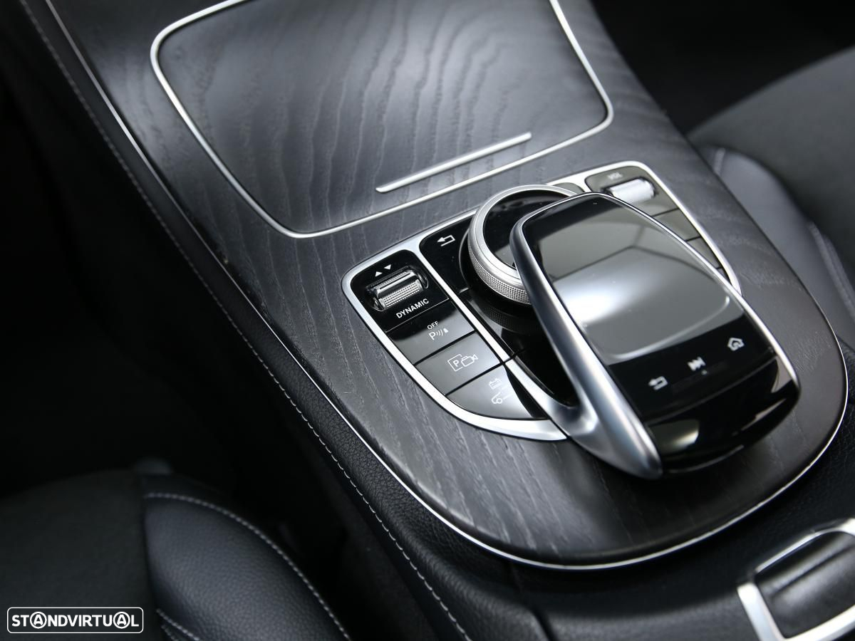 Mercedes-Benz E 300 de AMG Line - 22