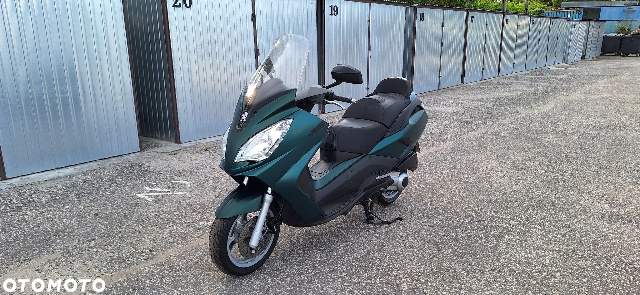 Peugeot Satelis - 1