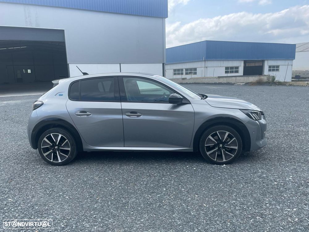 Peugeot e-208 GT - 3